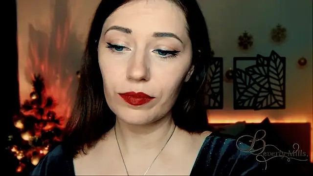 MissBeverlyMills online show from 19, 12, 2024