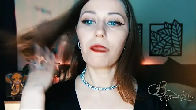 MissBeverlyMills online show from 13, 2, 2025