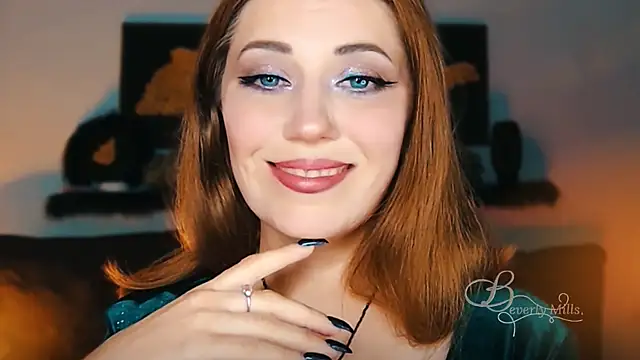 MissBeverlyMills online show from 24, 9, 2025