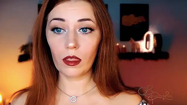 MissBeverlyMills online show from 15, 11, 2025