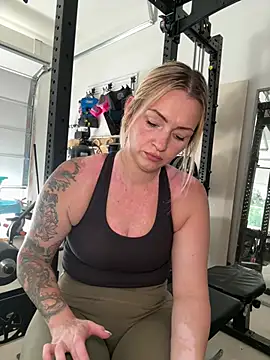 MaggieMayI89 online show from 16, 6, 2026