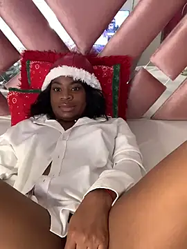 Snapshot of Tamara_Lubezkii chatting on 11, 12, 2024 Tamara Lubezkii online show from 11, 12, 2024