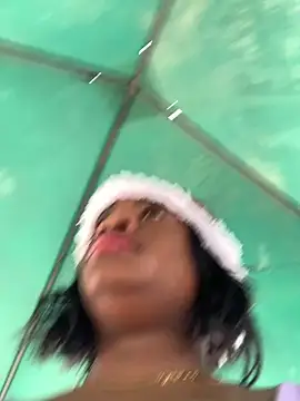 Snapshot of Tamara_Lubezkii chatting on 12, 12, 2024 Tamara Lubezkii online show from 12, 12, 2024