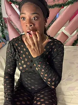 Snapshot of Tamara_Lubezkii chatting on 5, 1, 2025 Tamara Lubezkii online show from 5, 1, 2025