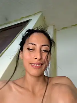 Snapshot of Anahi_cake chatting on 27, 2, 2025 Anahi cake online show from 27, 2, 2025