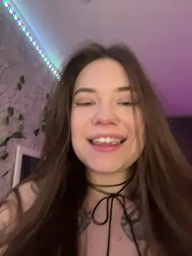 Vikki toriya online show from 27, 2, 2025