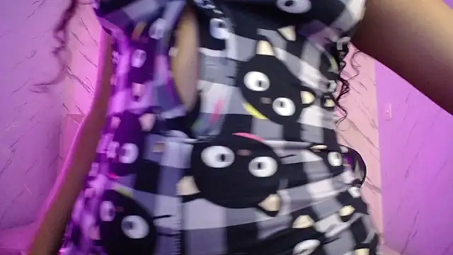 victoria castillo b online show from 19, 3, 2025