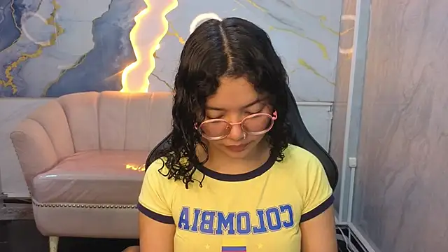 victoria castillo b online show from 26, 3, 2026