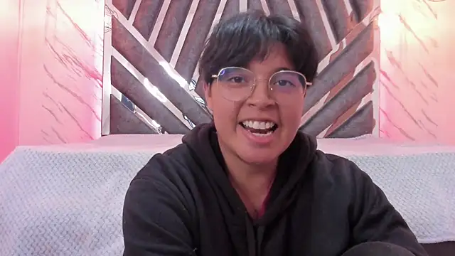 Snapshot of Emmapark_ chatting on 15, 2, 2025 Emmapark online show from 15, 2, 2025