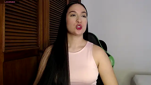 Snapshot of sofiaduque_26 chatting on 2, 10, 2025 sofiaduque 26 online show from 2, 10, 2025