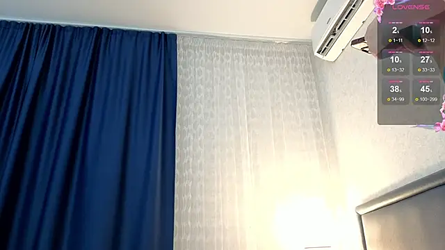 Brilliant-Kiss online show from 3, 12, 2025