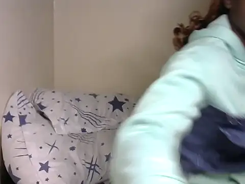 Snapshot of Novah_ chatting on 25, 9, 2025 Novah online show from 25, 9, 2025