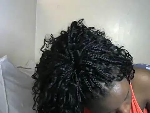 Snapshot of Novah_ chatting on 13, 10, 2025 Novah online show from 13, 10, 2025