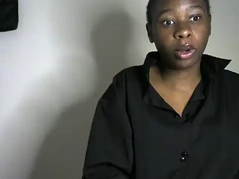 Snapshot of Novah_ chatting on 27, 11, 2025 Novah online show from 27, 11, 2025