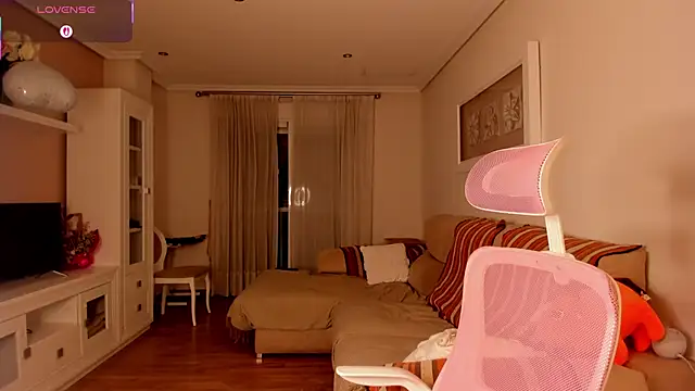 Snapshot of bella_apont chatting on 28, 10, 2025 bella apont online show from 28, 10, 2025