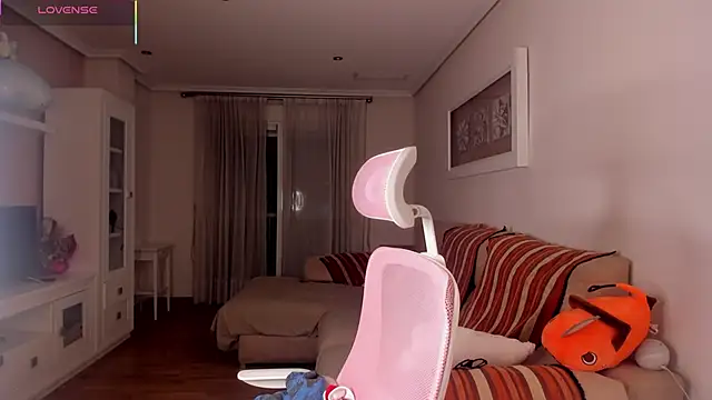 Snapshot of bella_apont chatting on 5, 11, 2025 bella apont online show from 5, 11, 2025