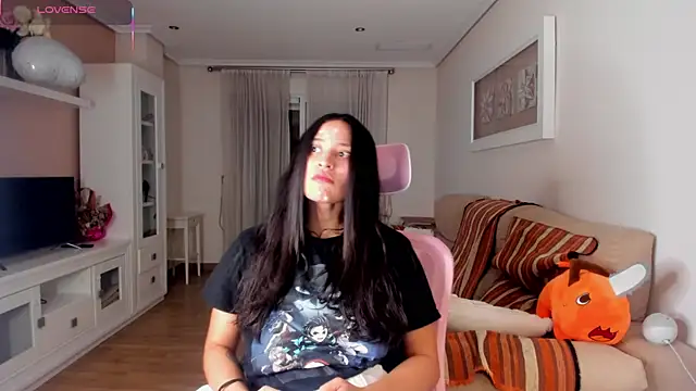 Snapshot of bella_apont chatting on 7, 11, 2025 bella apont online show from 7, 11, 2025