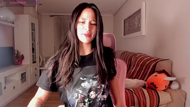 Snapshot of bella_apont chatting on 9, 11, 2025 bella apont online show from 9, 11, 2025