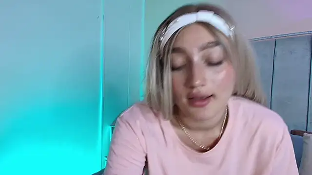 Giaa Ross online show from 9, 1, 2025