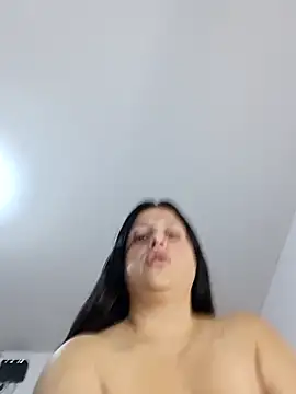 Snapshot of whitegirl0122 chatting on 13, 11, 2025 whitegirl0122 online show from 13, 11, 2025