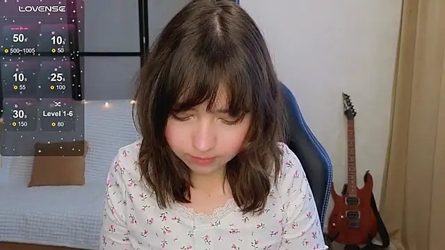 Snapshot of Lina_Brownie chatting on 5, 12, 2025 Lina Brownie online show from 5, 12, 2025