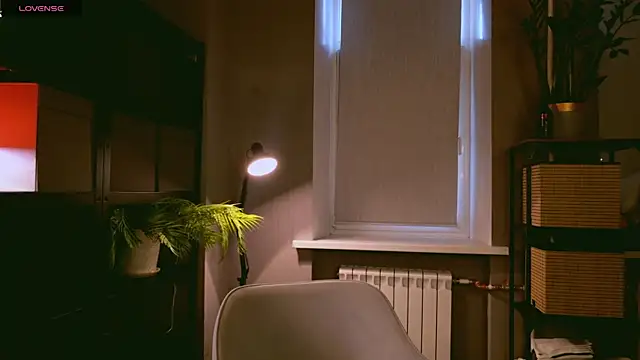 Miley Smile online show from 6, 10, 2025