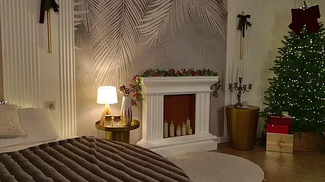 Miley Smile online show from 19, 12, 2025