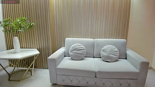 CharlotteCox  online show from 28, 5, 2026