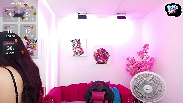 Miss dolly  online show from 28, 10, 2025