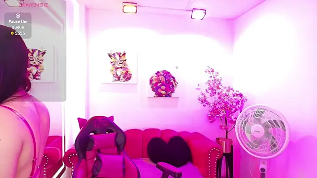 Miss dolly  online show from 14, 3, 2026