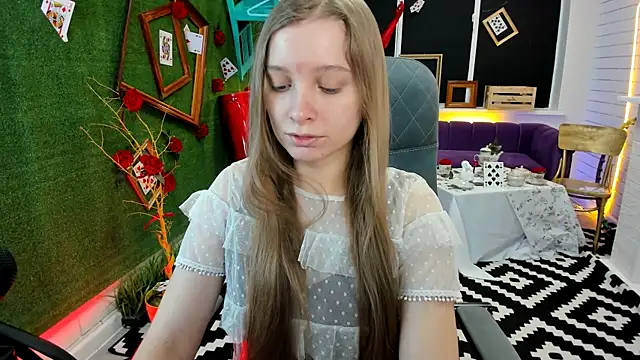 Snapshot of MayaSinabon chatting on 8, 12, 2024 MayaSinabon online show from 8, 12, 2024
