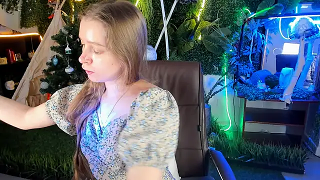 Snapshot of MayaSinabon chatting on 18, 12, 2024 MayaSinabon online show from 18, 12, 2024