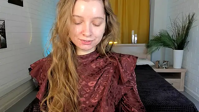Snapshot of MayaSinabon chatting on 1, 2, 2025 MayaSinabon online show from 1, 2, 2025