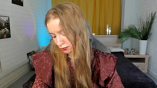 Snapshot of MayaSinabon chatting on 1, 2, 2025 MayaSinabon online show from 1, 2, 2025
