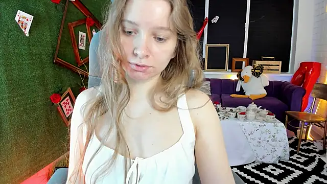 Snapshot of MayaSinabon chatting on 2, 2, 2025 MayaSinabon online show from 2, 2, 2025