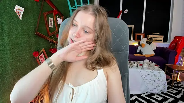 Snapshot of MayaSinabon chatting on 2, 2, 2025 MayaSinabon online show from 2, 2, 2025