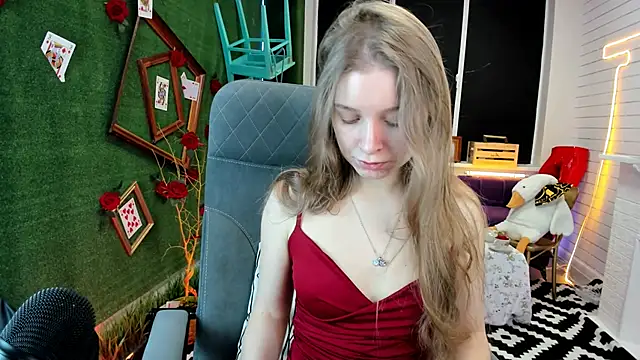 Snapshot of MayaSinabon chatting on 9, 2, 2025 MayaSinabon online show from 9, 2, 2025
