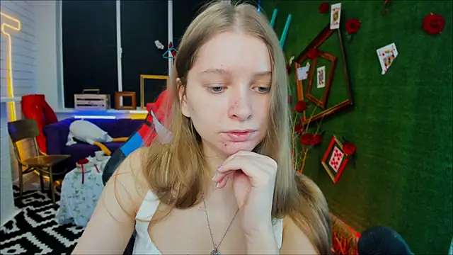 Snapshot of MayaSinabon chatting on 23, 2, 2025 MayaSinabon online show from 23, 2, 2025