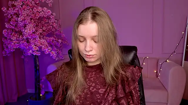 Snapshot of MayaSinabon chatting on 1, 3, 2025 MayaSinabon online show from 1, 3, 2025