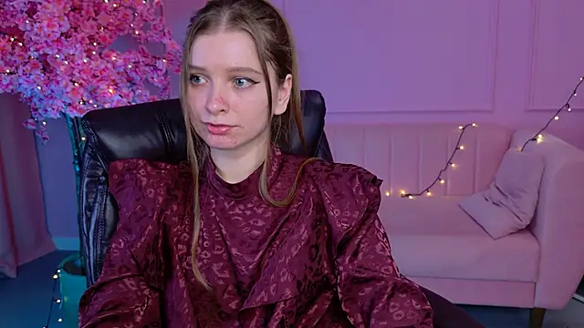 Snapshot of MayaSinabon chatting on 1, 3, 2025 MayaSinabon online show from 1, 3, 2025