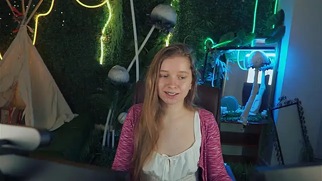 Snapshot of MayaSinabon chatting on 9, 3, 2025 MayaSinabon online show from 9, 3, 2025