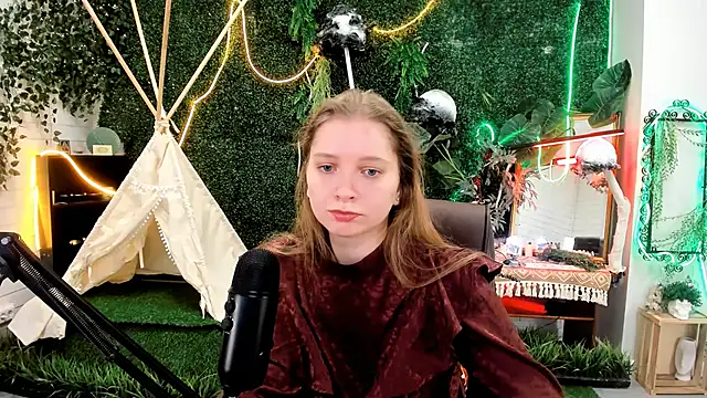 Snapshot of MayaSinabon chatting on 14, 10, 2025 MayaSinabon online show from 14, 10, 2025