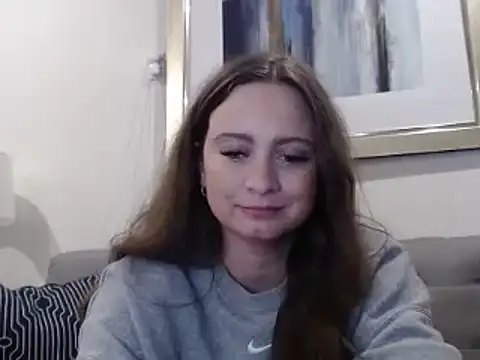 Sophie Raegan online show from 14, 2, 2025