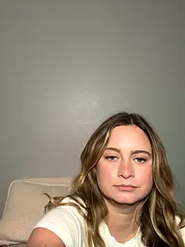 Sophie Raegan online show from 10, 9, 2025