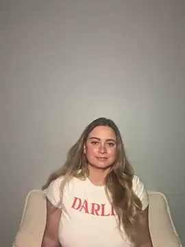 Sophie Raegan online show from 11, 9, 2025