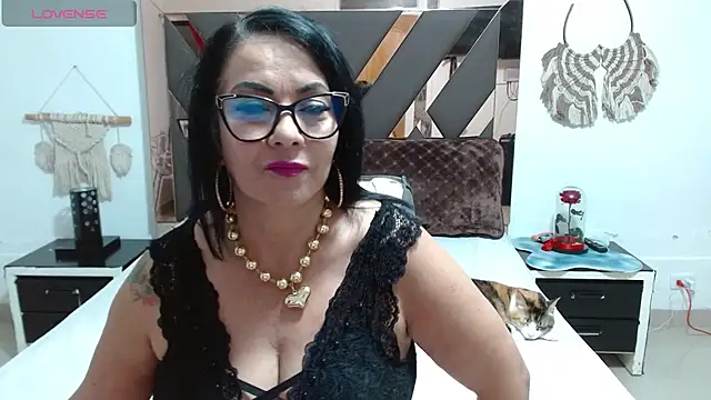 lindaesmeralda online show from 4, 2, 2025