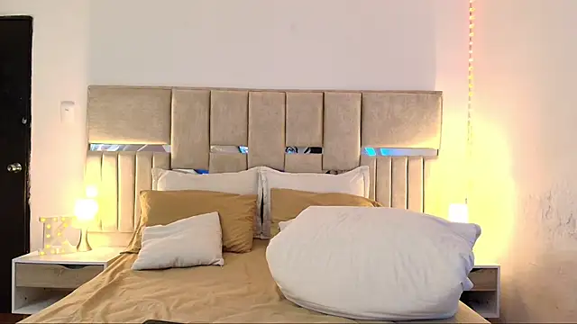 Snapshot of KimGeorgia_ chatting on 28, 11, 2025 KimGeorgia online show from 28, 11, 2025