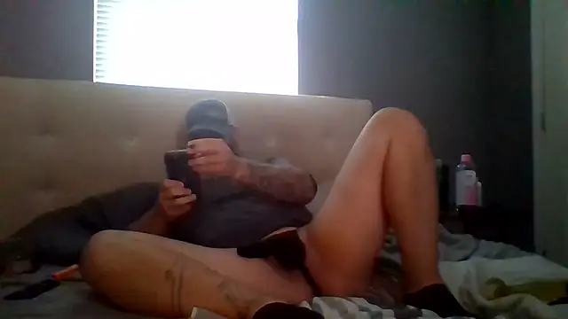 Snapshot of Cummerforyouu2 chatting on 23, 11, 2025 Cummerforyouu2 online show from 23, 11, 2025