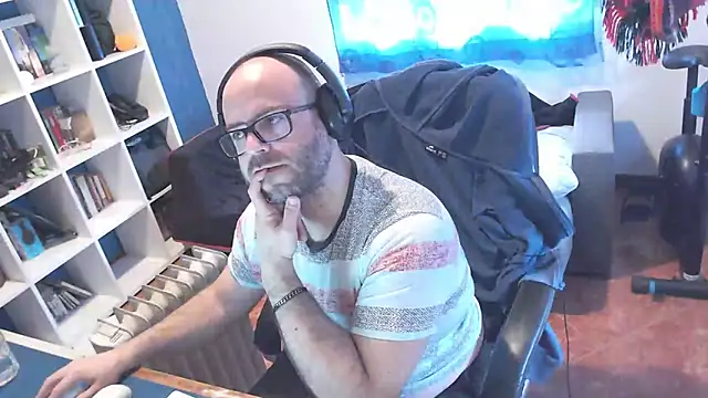 ravingr4d4 online show from 5, 3, 2025