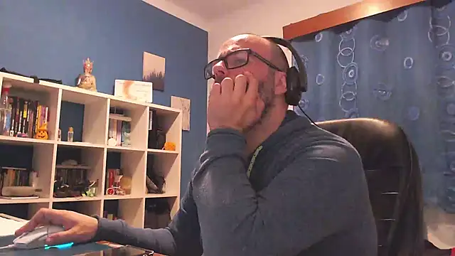 ravingr4d4 online show from 6, 3, 2025